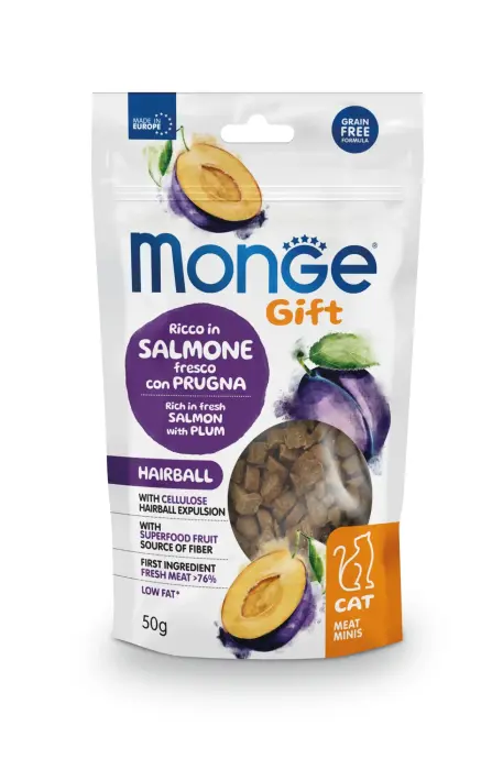 Monge Cat Gift Meat Minis Hairball Adult Rich in Fresh Salmon with Plum 50 g