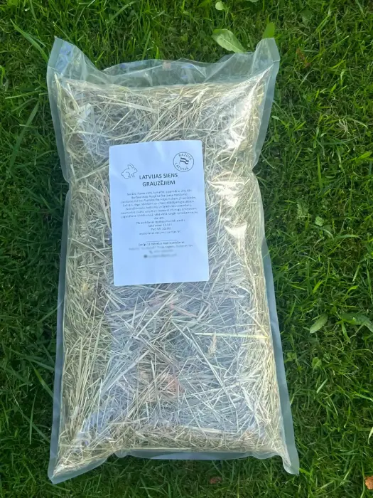 Latvijas siens grauzējiem 0,5 kg — dabīgs pļavas siens grauzējiem